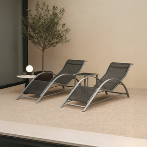 Solsängar set om 2 inkl. bord Binetto stål 169x59x66 cm [en.casa]