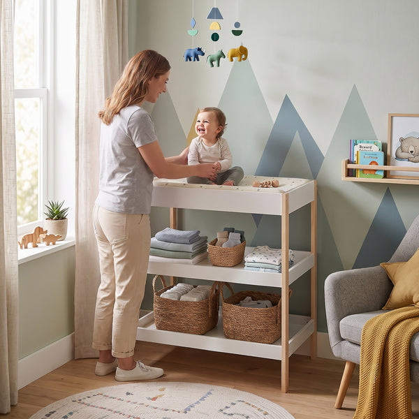 Skötbord Oupilu med 2 hyllor 91x82x53 cm Vit [en.casa]