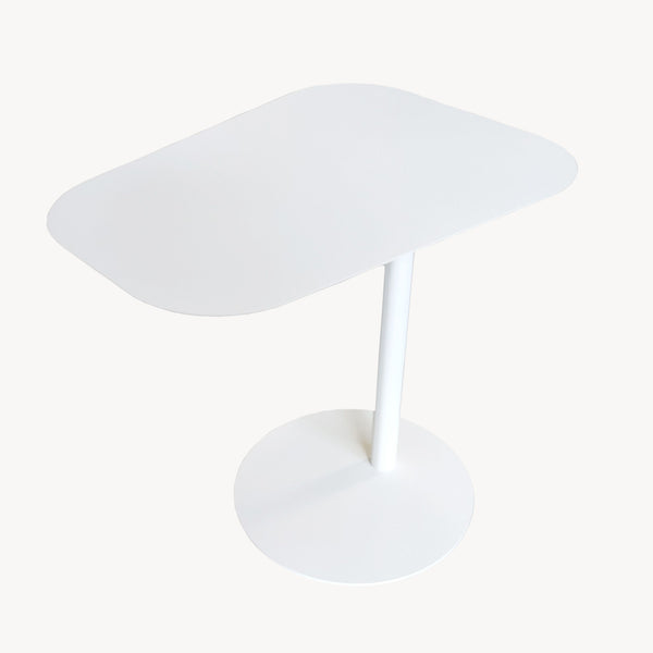 Nastätten sidobord i olika färger [en.casa]