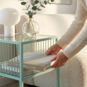 Sidobord Tronevn med glasskiva [en.casa]